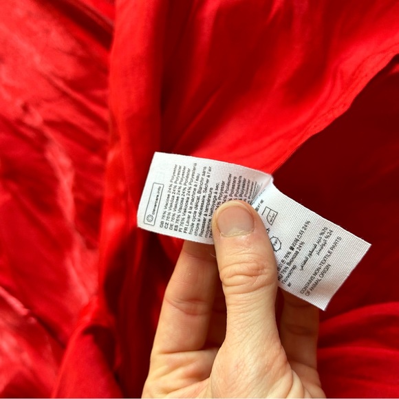 & Other Stories Red Shimmery Puff Sleeves Button Front Dress - Picture 12 of 12